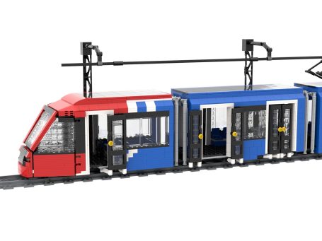 Tranvía Alstom Citadis S302 MLO Madrid MOC Lego - Puertas abiertas Tren de juguete de bloques con puertas y ventanas, en colores rojo y azul.