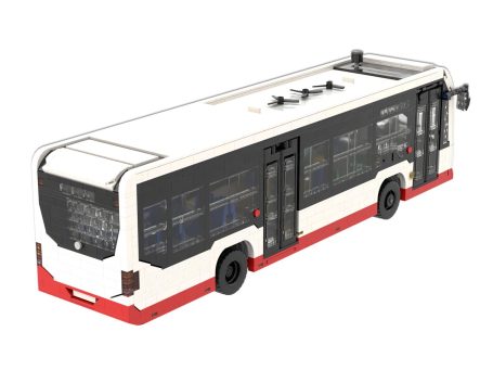 Autobús Mercedes Benz Ecitaro Hochbahn MOC Lego - Parte superior Autobús de diseño moderno en colores blanco y rojo, con paneles informativos laterales.