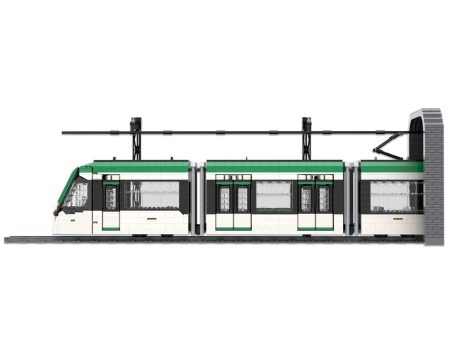 Tranvía CAF Urbos 3 Málaga MOC Lego - Vista lateral Tren moderno CAF Urbos 3 de tres vagones con techo verde y blanco saliendo de un túnel.